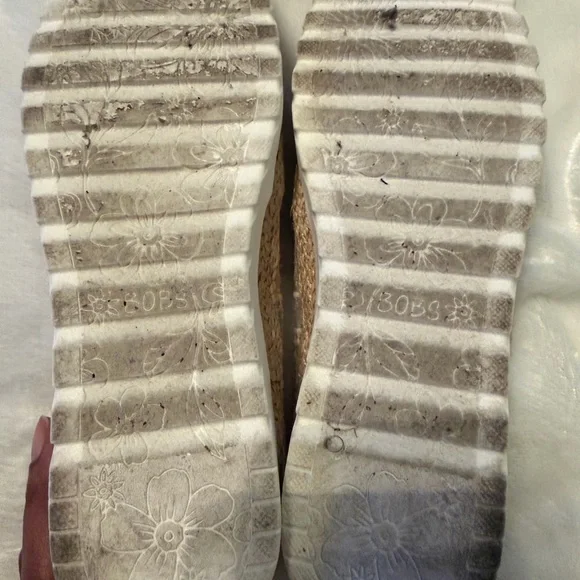 Bob’s Cream Slip-On Women Shoes - Picture 11 of 11